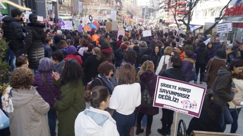 8 MART KADINLARIN ULUSLARARASI BİRLİK, M&Uuml;CADELE VE DAYANIŞMA G&Uuml;N&Uuml;