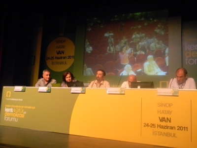 KENT, K&Uuml;LT&Uuml;R VE DEMOKRASİ FORUMU VAN BULUŞMASI