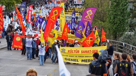 EĞİTİM ALANI DİNİ KURALLARA G&Ouml;RE Bİ&Ccedil;İMLENDİRİLEMEZ!