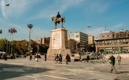 MİMARLARDAN ULUS TEPKİSİ...